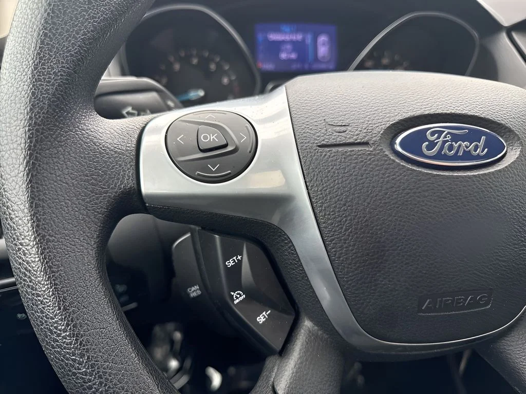 Used 2013 Red Ford SE image 14
