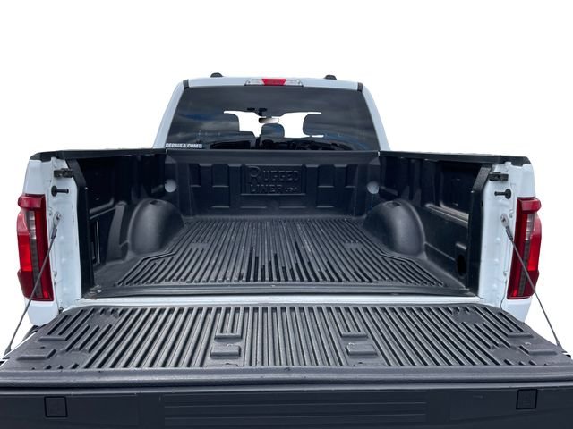 Used 2024 Oxford White Ford XLT image 5