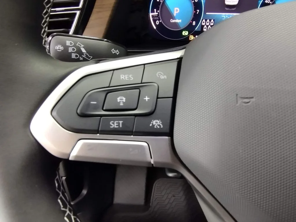 New 2026 Black Volkswagen 2.0T SE w/Technology image 29