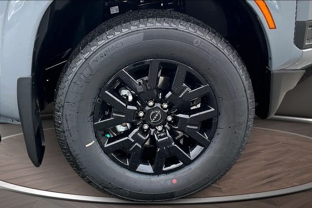 New 2026 Boulder Gray Pearl Nissan Crew Cab SV image 12