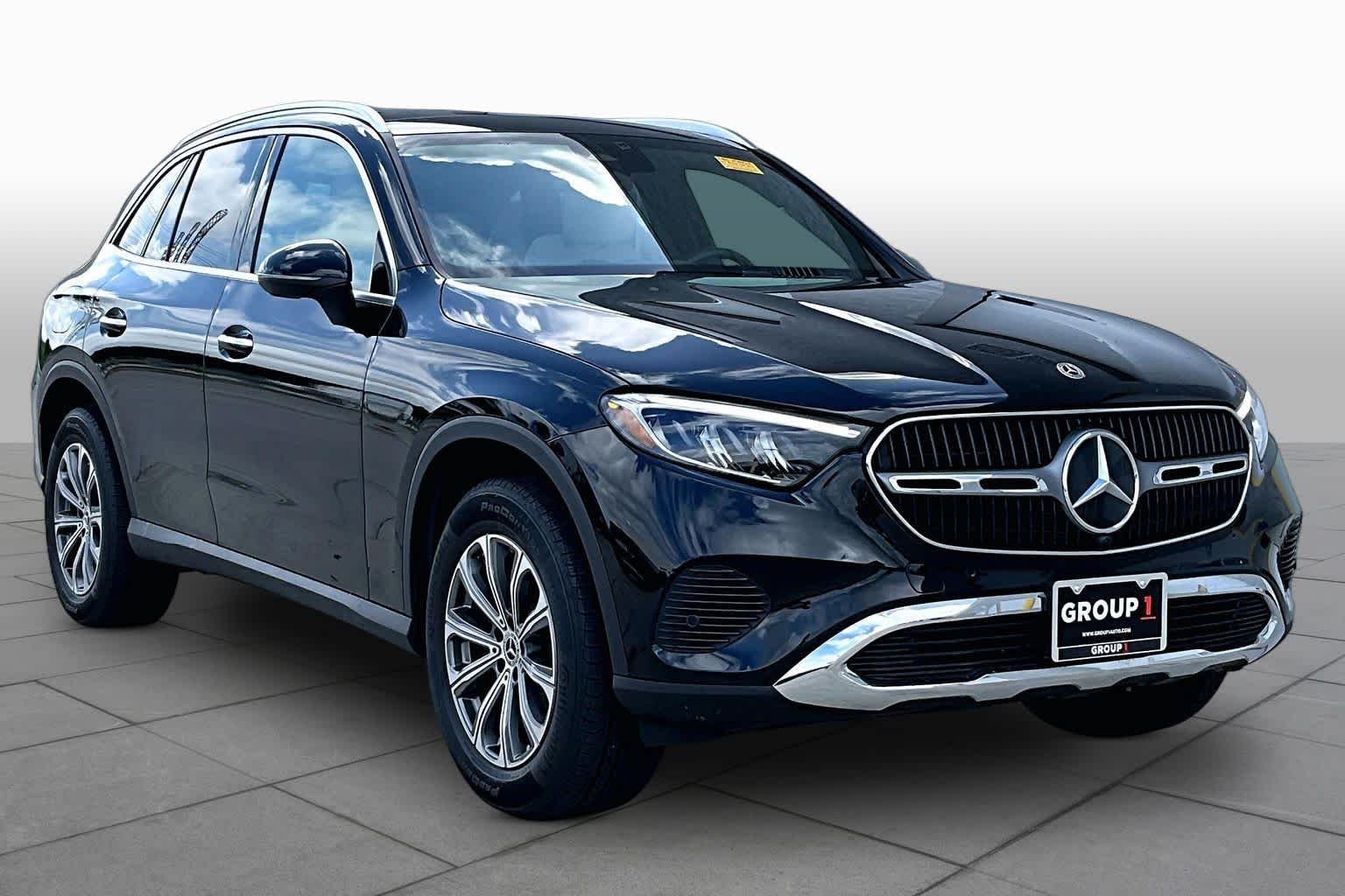 Used 2025 Black Mercedes-Benz GLC 300 image 3