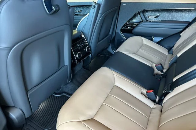 New 2026 Varesine Blue Land Rover Dynamic SE image 11