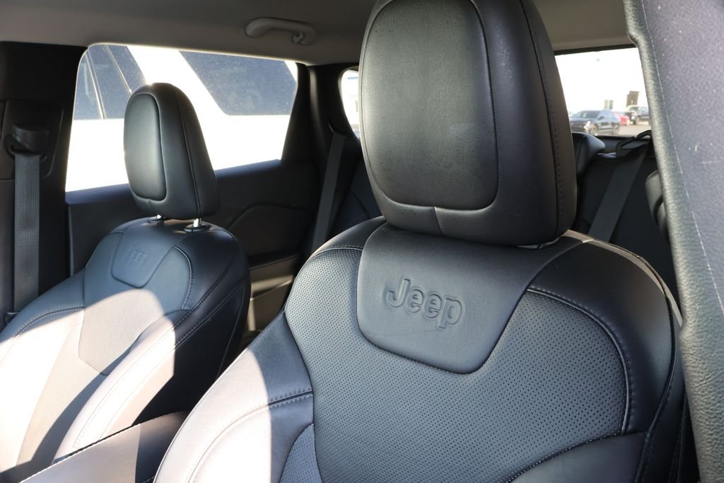 2021 Jeep Cherokee Latitude Lux - Photo 10