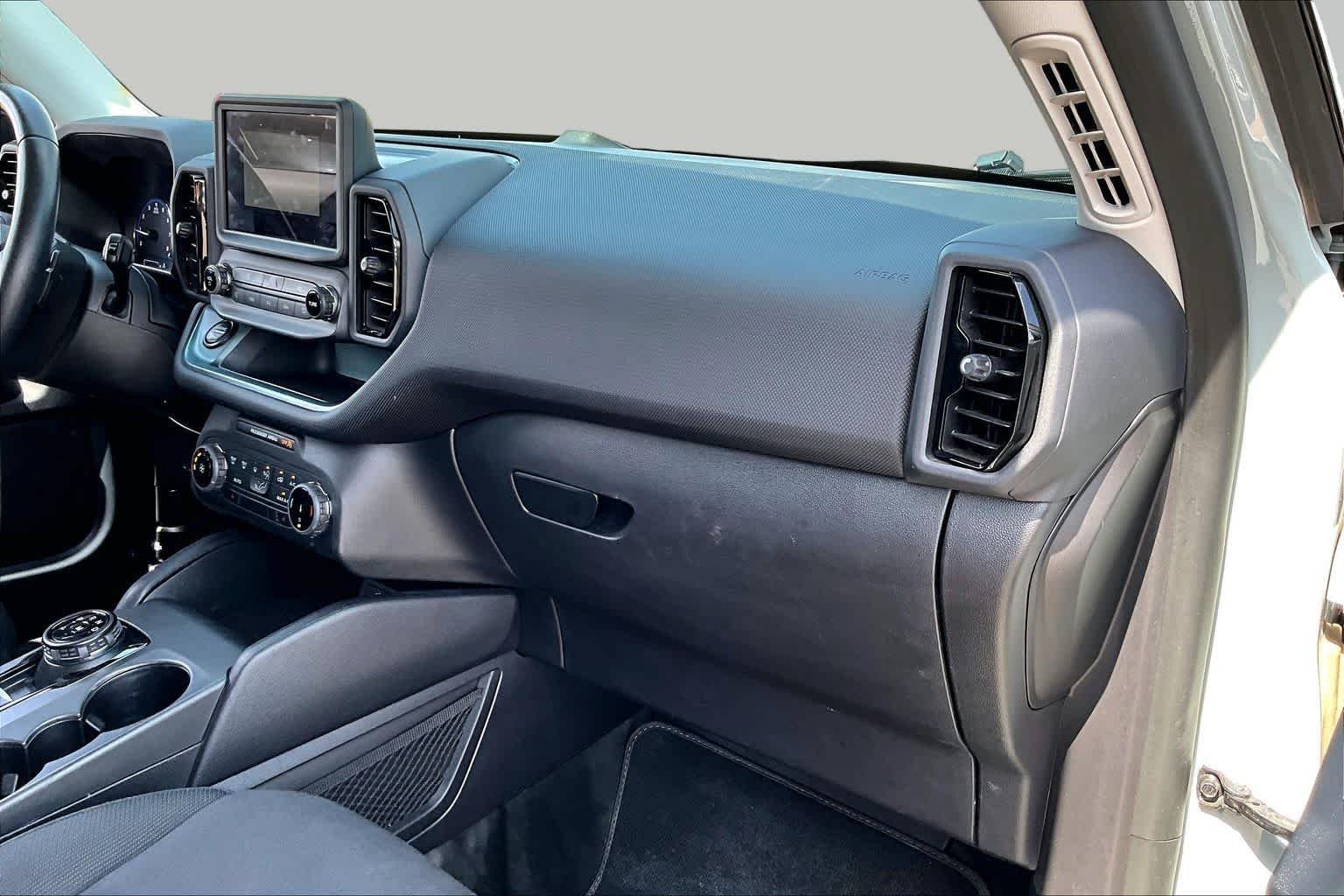 Used 2023 Cactus Gray Ford Badlands image 18