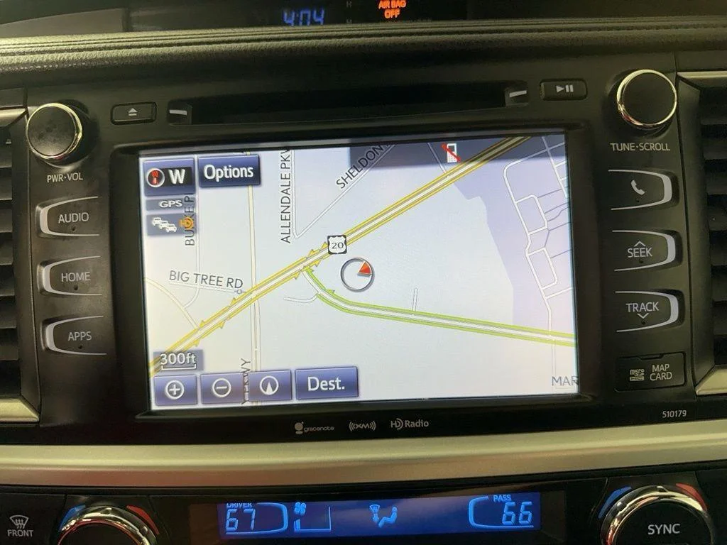 Used 2017 Blizzard Pearl Toyota XLE image 22