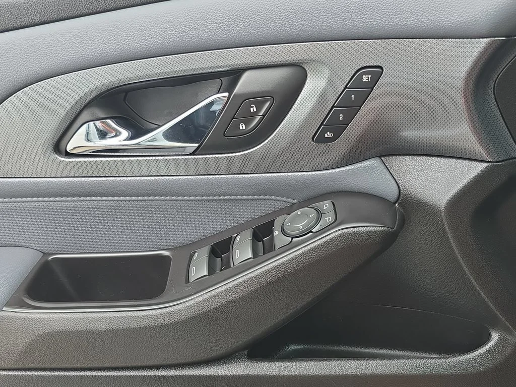 Certified Used 2018 White Chevrolet Premier image 24