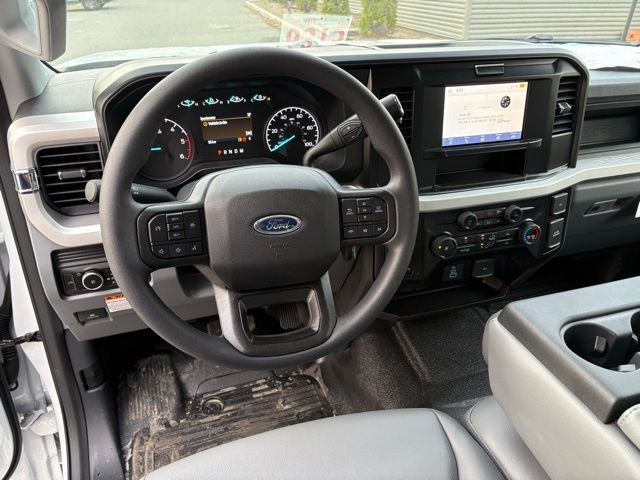 New 2026 Oxford White Ford XL image 37
