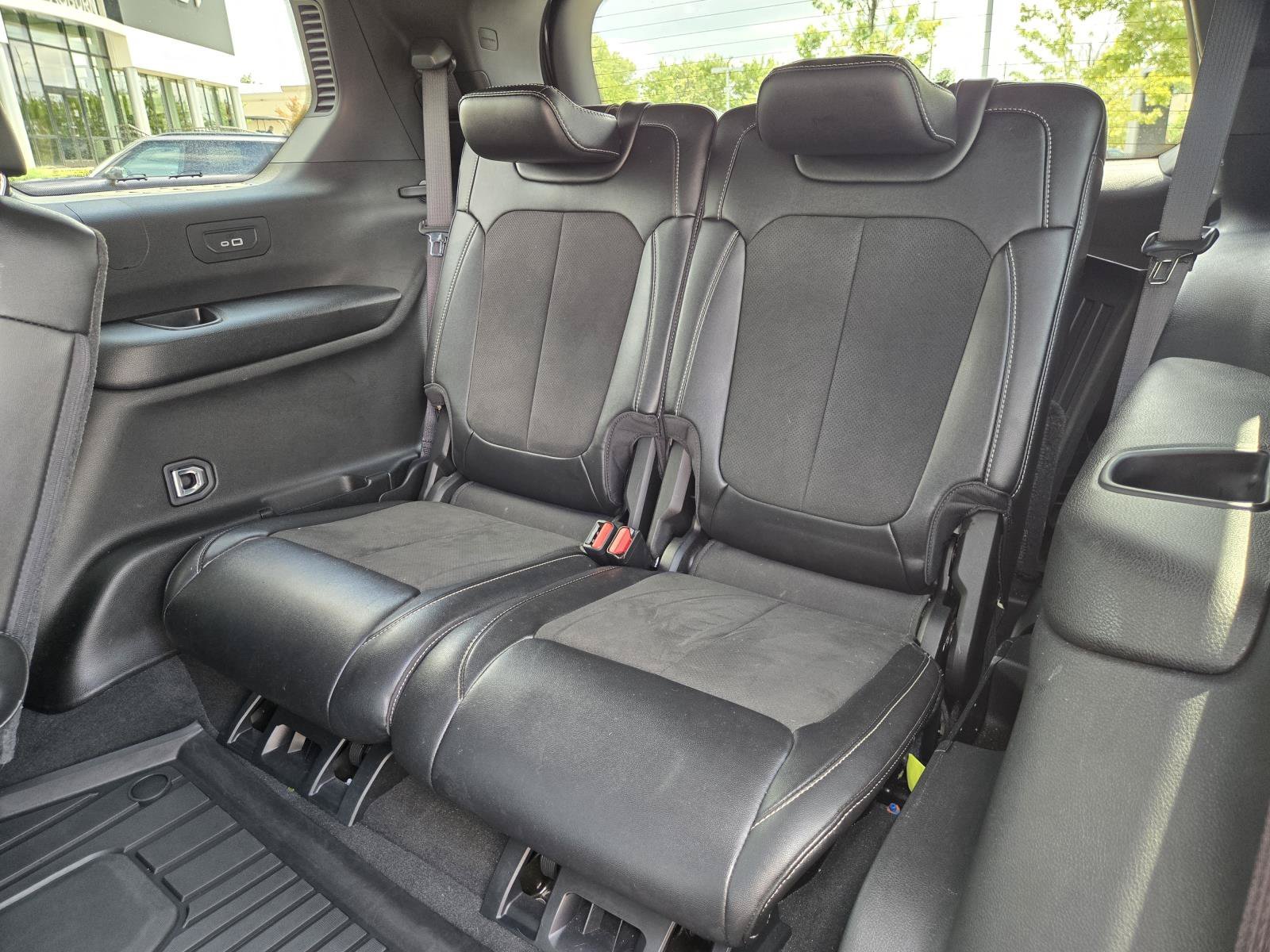 Used 2025 Gray Jeep Laredo image 13