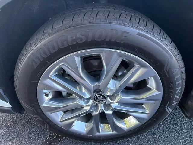 Used 2024 Off-white Toyota Limited image 11