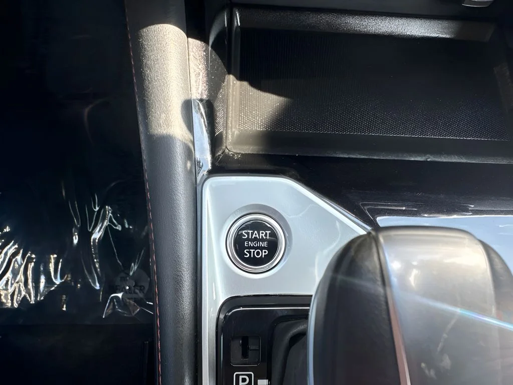 Used 2025 Black Nissan 2.5 SR image 19