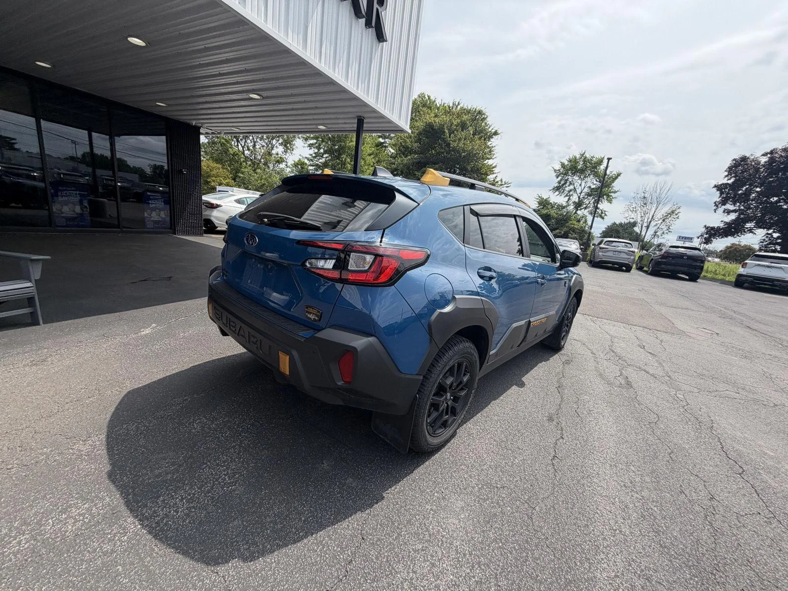 Used 2025 Geyser Blue Pearl Subaru Wilderness image 7
