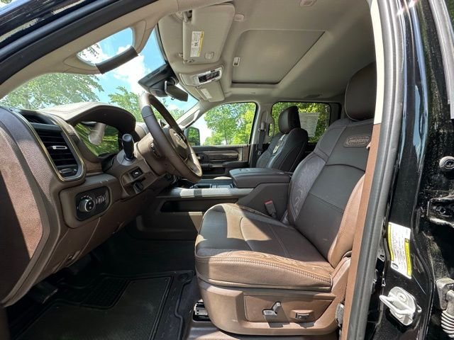 New 2026 Diamond Black Crystal Pearl-Coat Exterior Paint RAM Limited Longhorn image 21