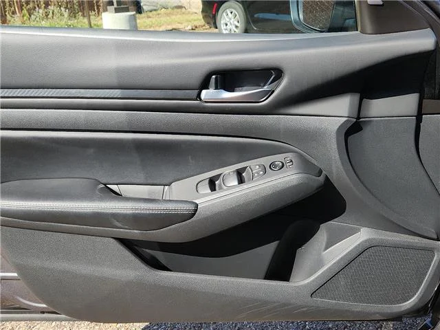 Used 2025 Gray Nissan SV image 13