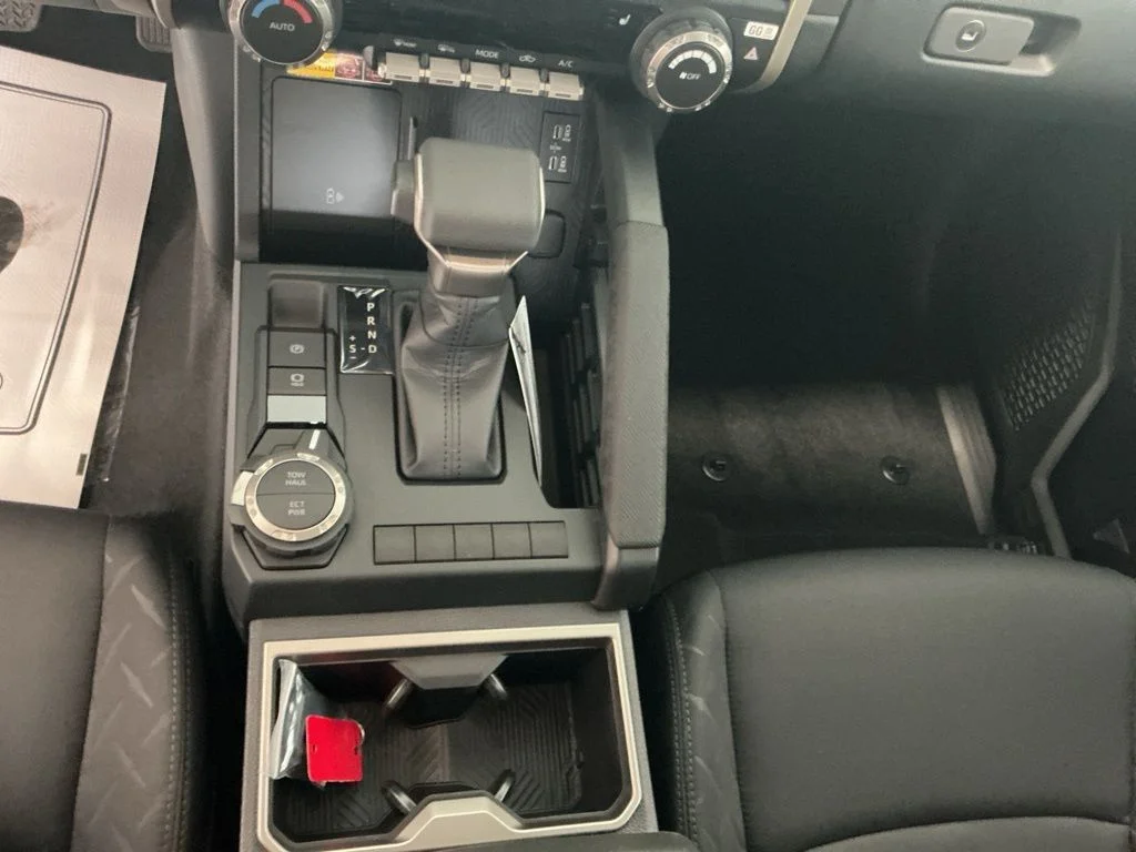 2026 Toyota Tacoma SR5 - Photo 16