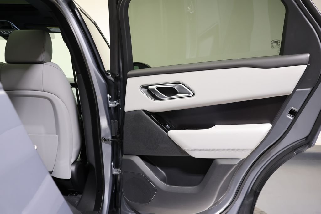 New 2026 Zadar Grey Land Rover P250 Base image 41