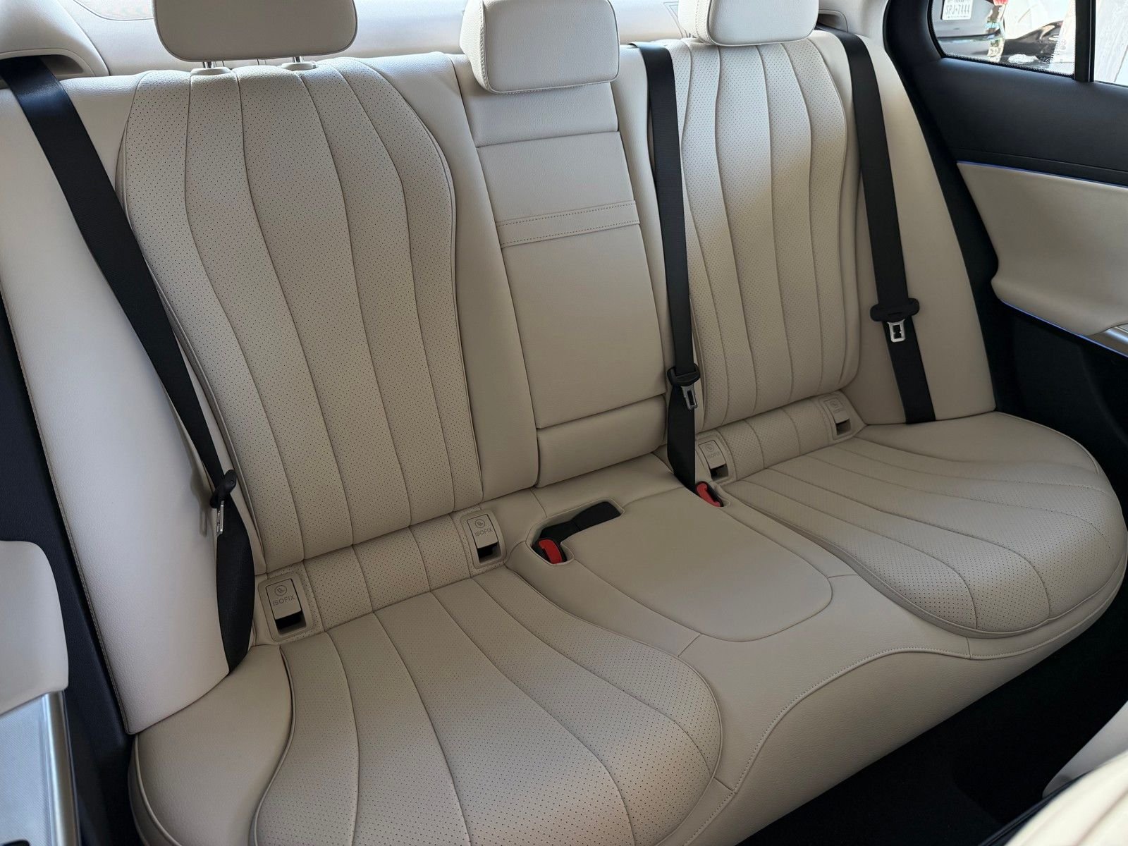New 2026 Graphite Grey Metallic Mercedes-Benz E 450 image 17