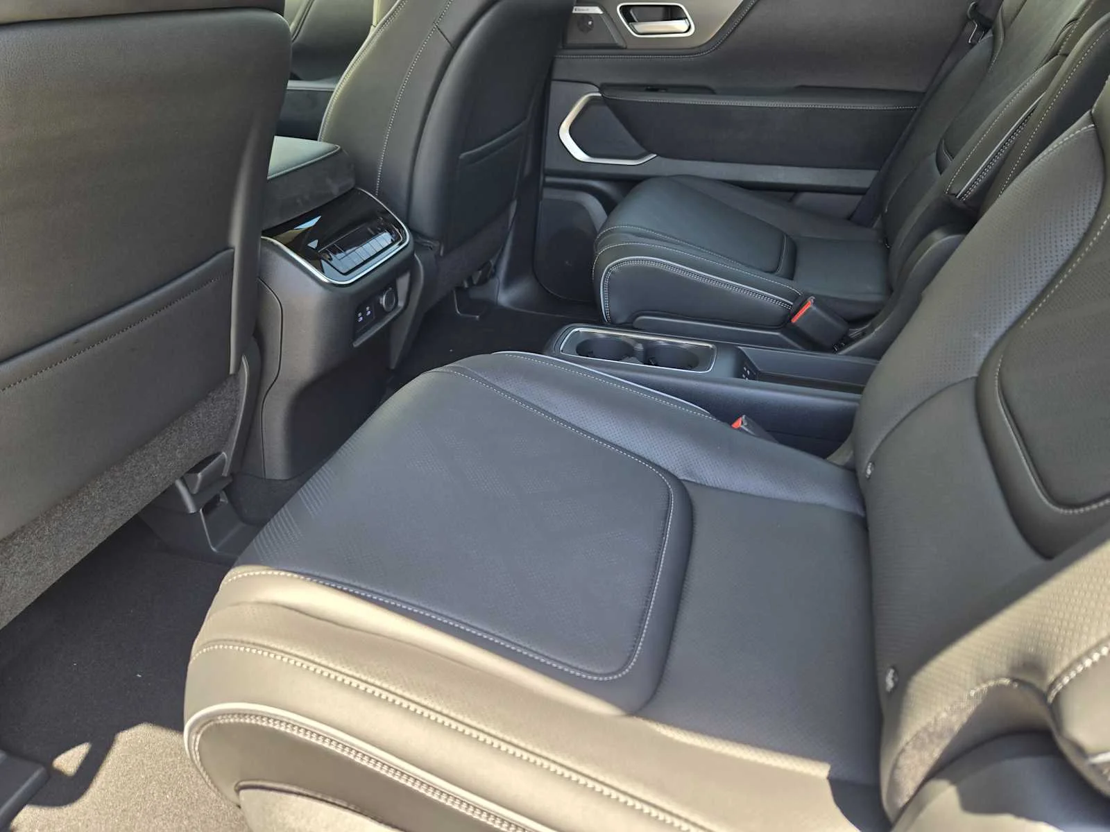 New 2026 DYNAMIC METAL INFINITI Luxe 2WD image 18