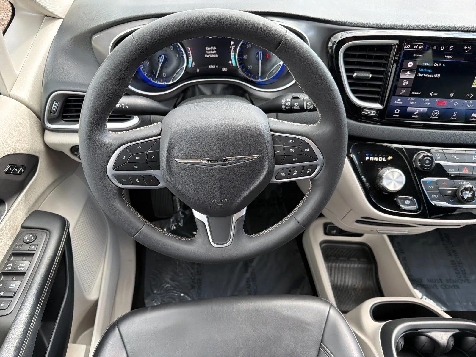 Used 2023 White Chrysler Touring L image 14