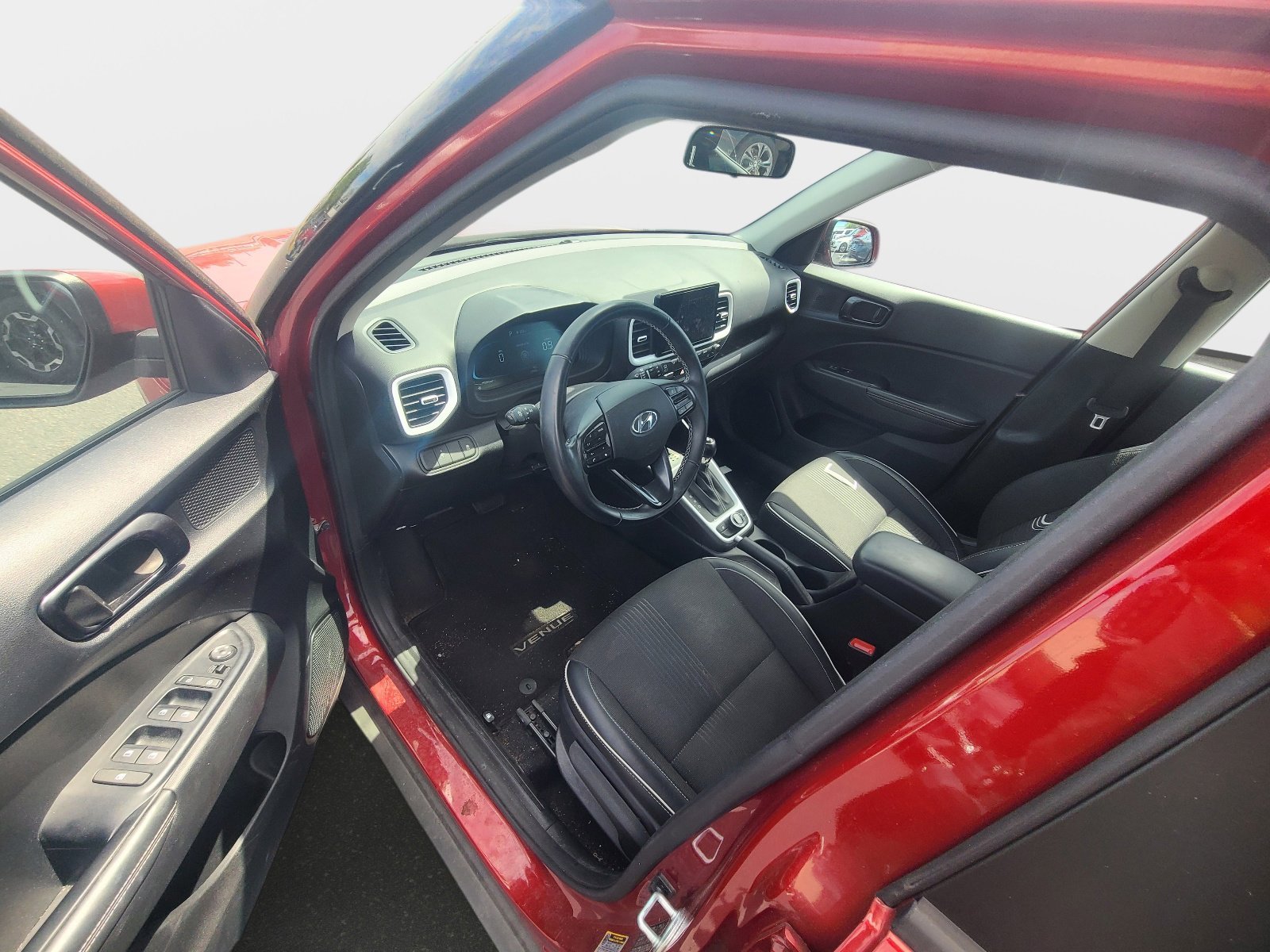 Used 2023 Ultimate Red Hyundai Limited image 9