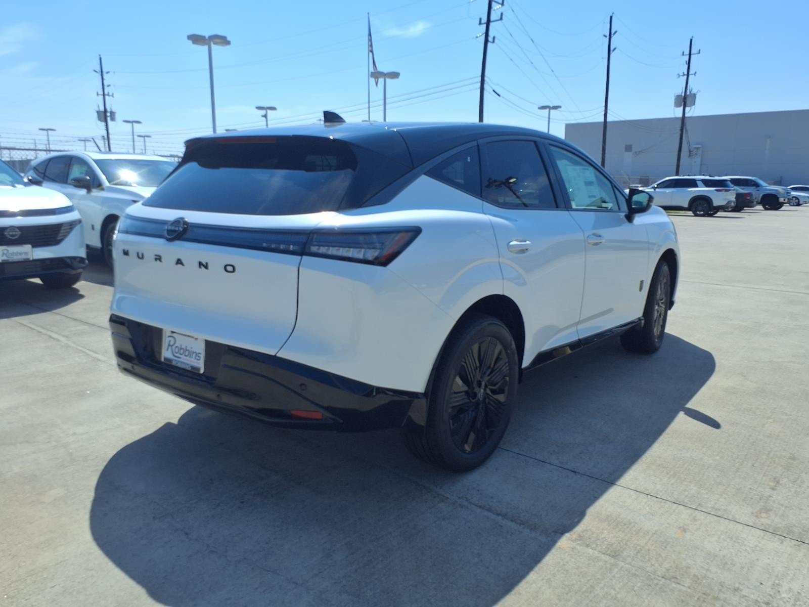 2027 Nissan Murano photo 2 of 25