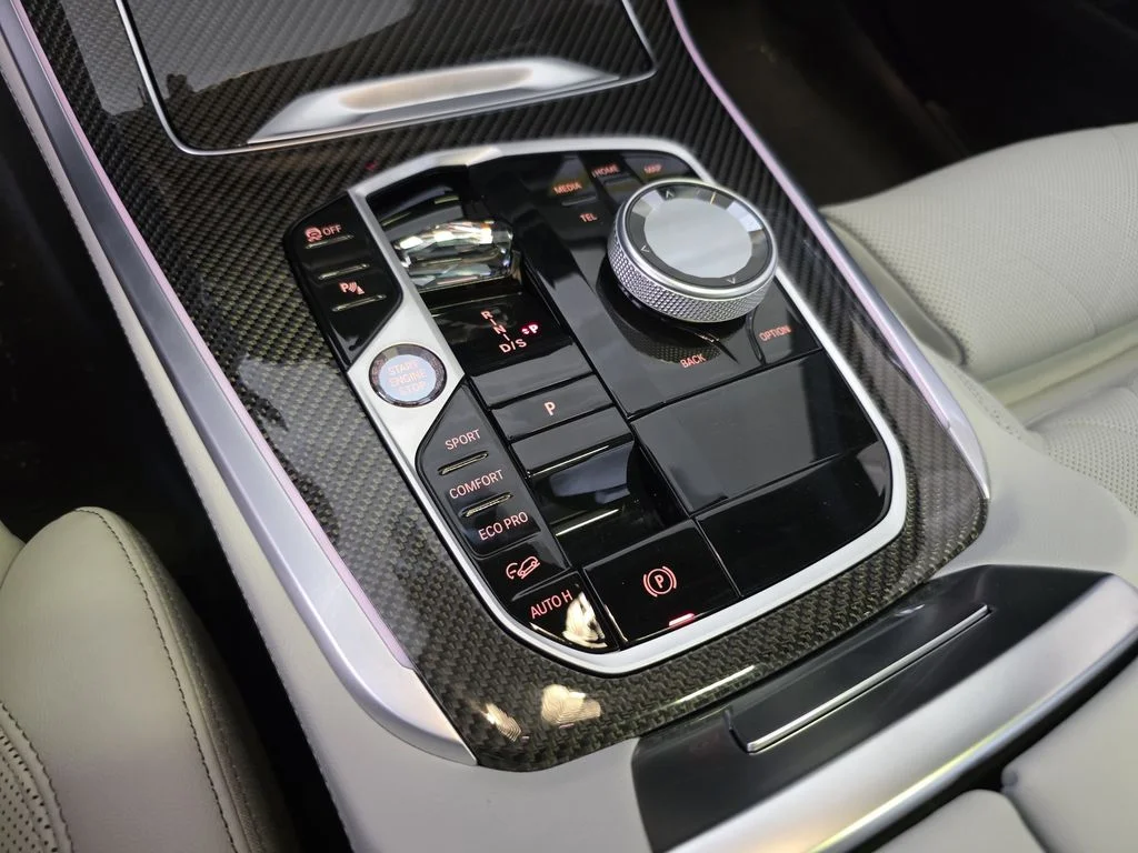 New 2026 Skyscraper Grey Metallic BMW M60i image 18