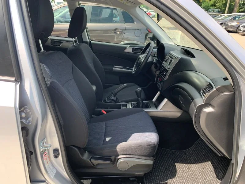 Used 2012 Silver Subaru 2.5X Sport Utility 4D image 33