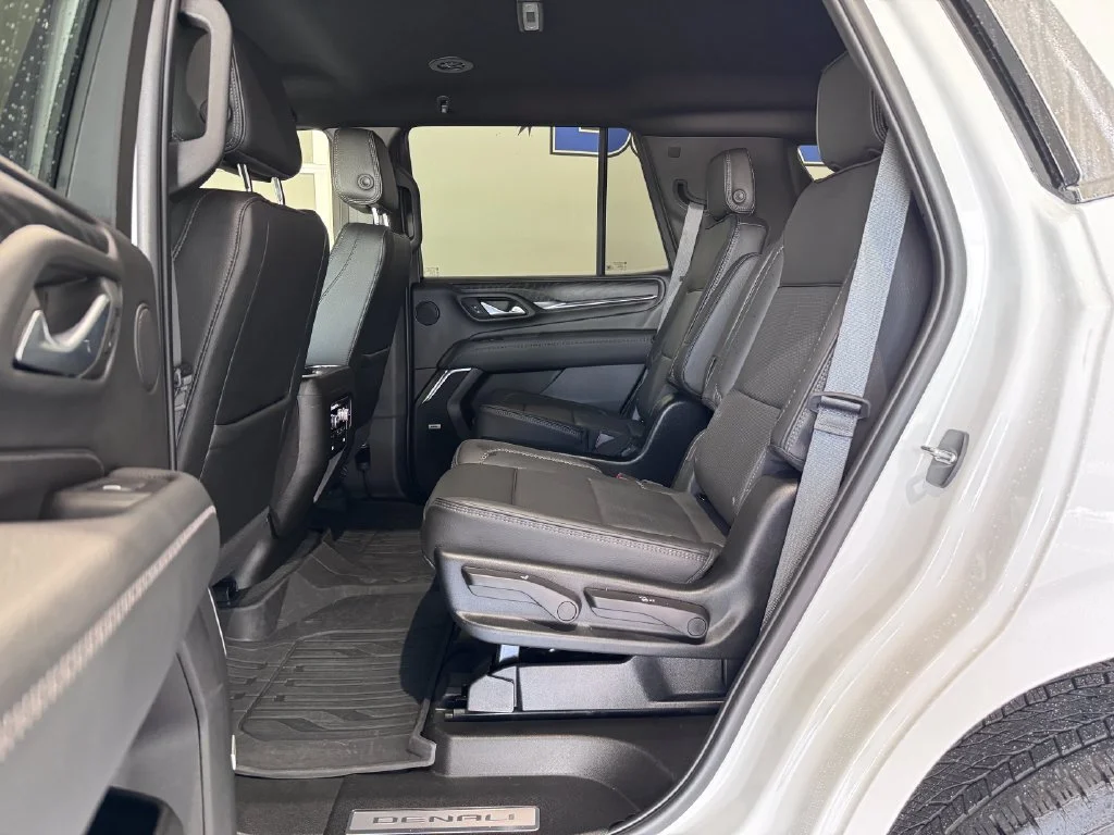 2024 GMC Yukon Denali - Photo 14