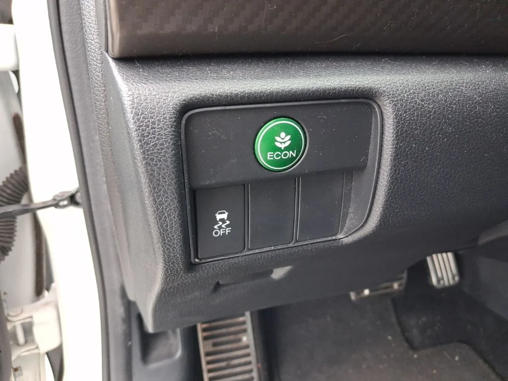 Used 2016  Honda Sport image 23