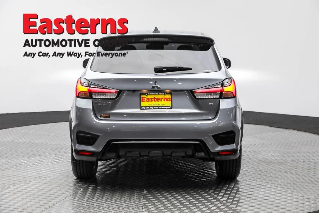 Used 2023 Gray Mitsubishi 2.0 SE image 6