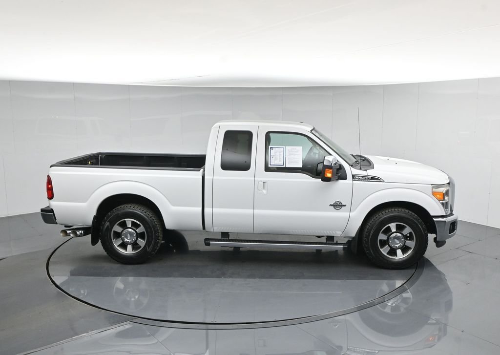 Used 2013 White Ford Lariat image 39