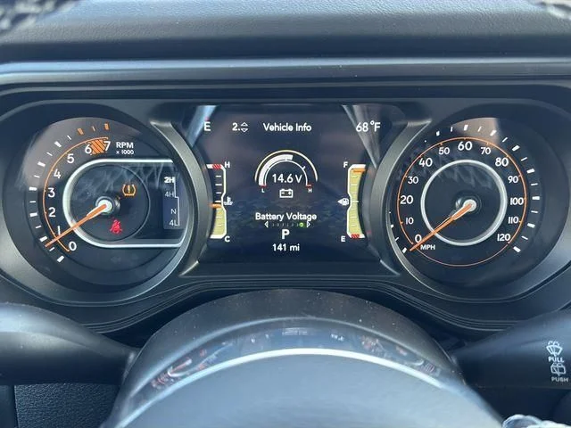 2025 Jeep Wrangler 4-Door Sahara - Photo 31