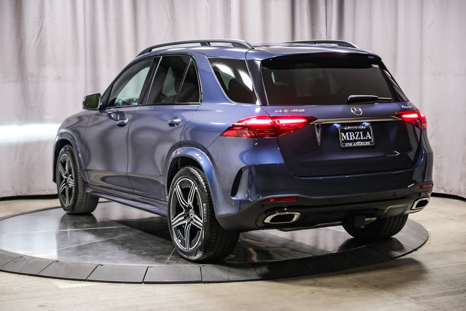 Used 2026 Twilight Blue Metallic Mercedes-Benz GLE 450 image 2