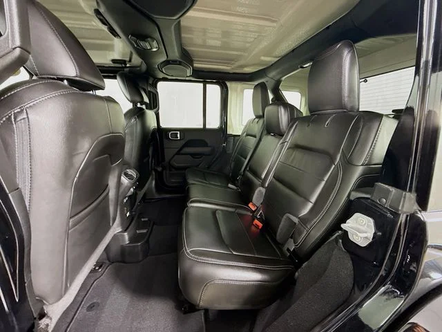 Used 2022 Black Jeep Unlimited Sahara image 24
