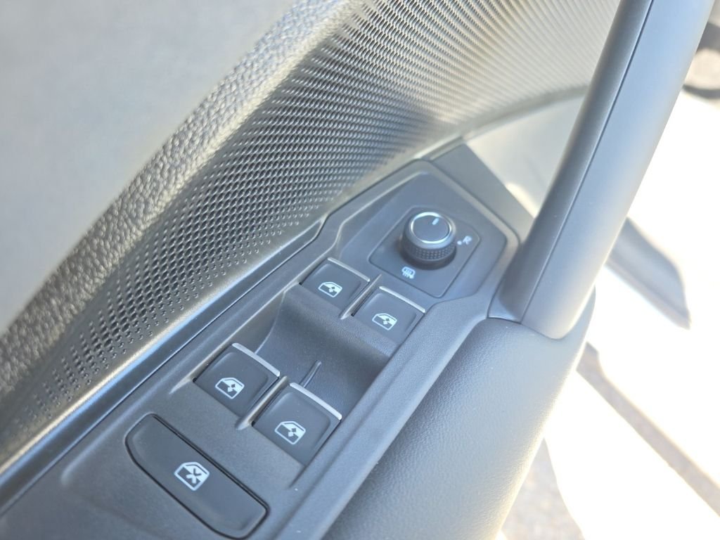 New 2026 Pure White Volkswagen 2.0T SE image 11
