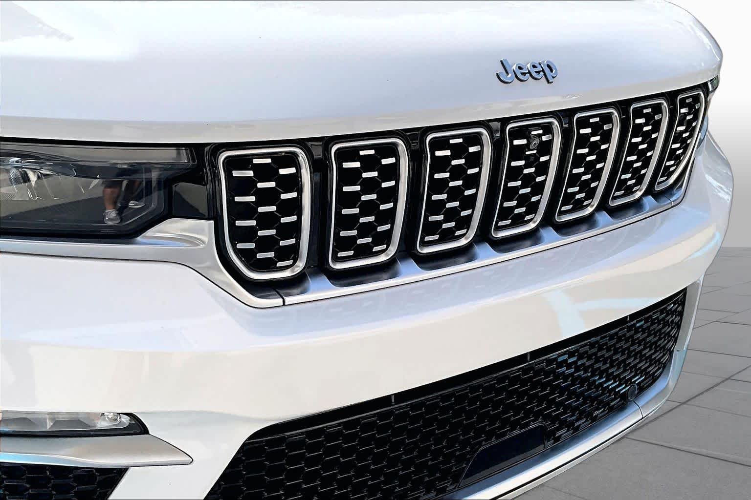 Used 2022 Bright White Clearcoat Jeep Summit image 30