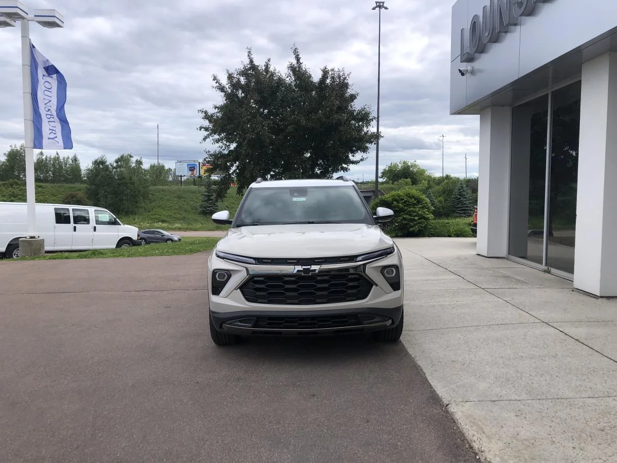 New 2026 White Chevrolet Awd 4dr Activ image 3
