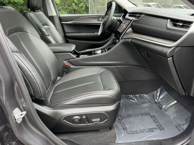Used 2023 Gray Jeep Limited image 16