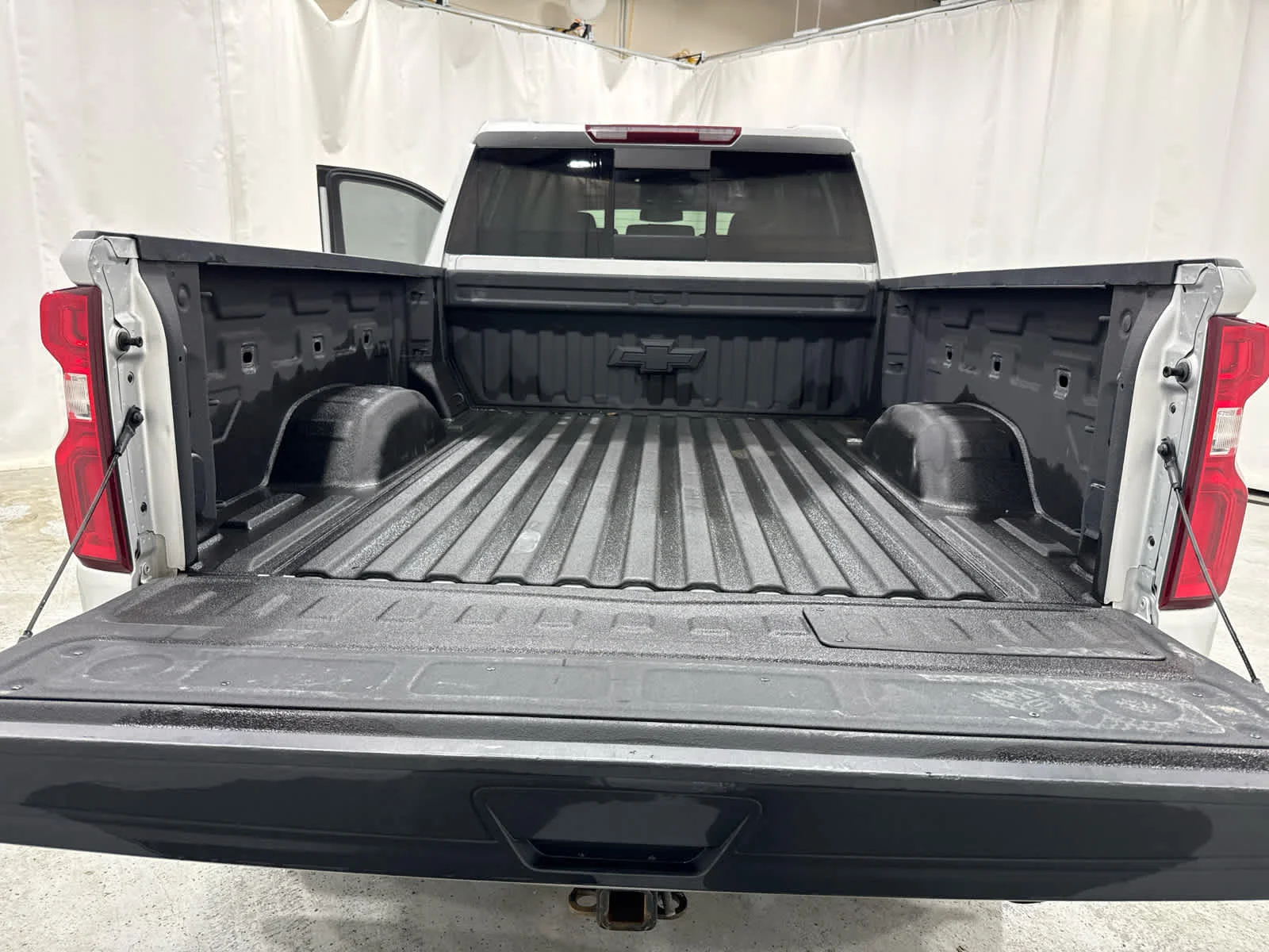 Certified Used 2020 SILVER ICE METALLIC Chevrolet LTZ image 14