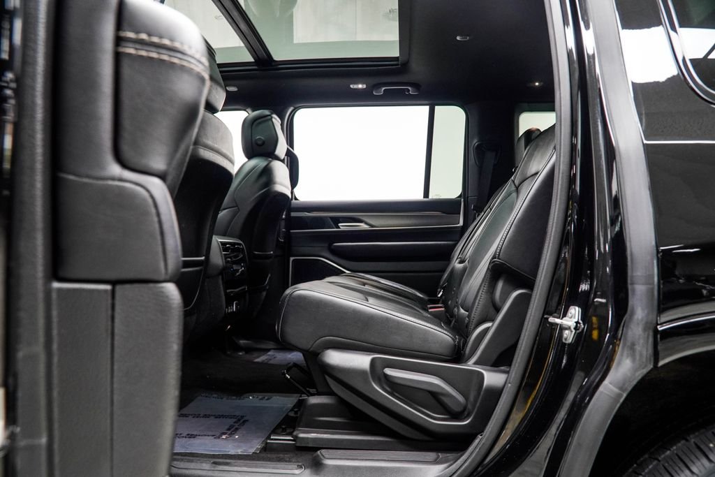 Used 2024 Black Jeep Series II image 39