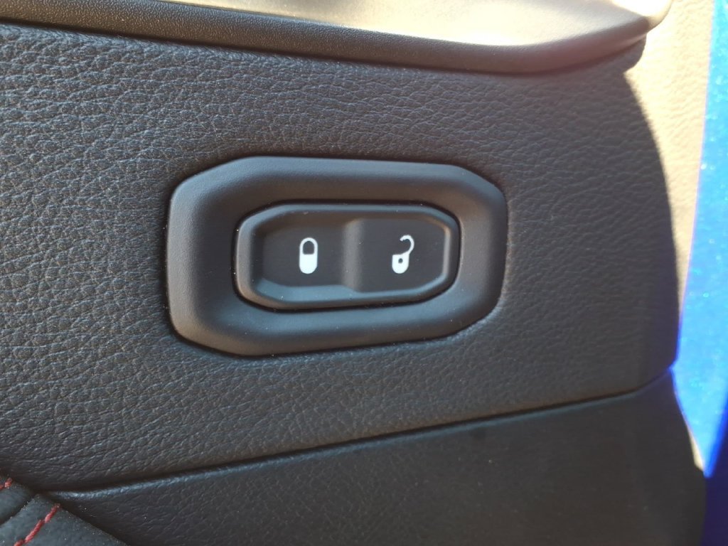 Used 2020 Ocean Blue Metallic Jeep Unlimited Rubicon image 6