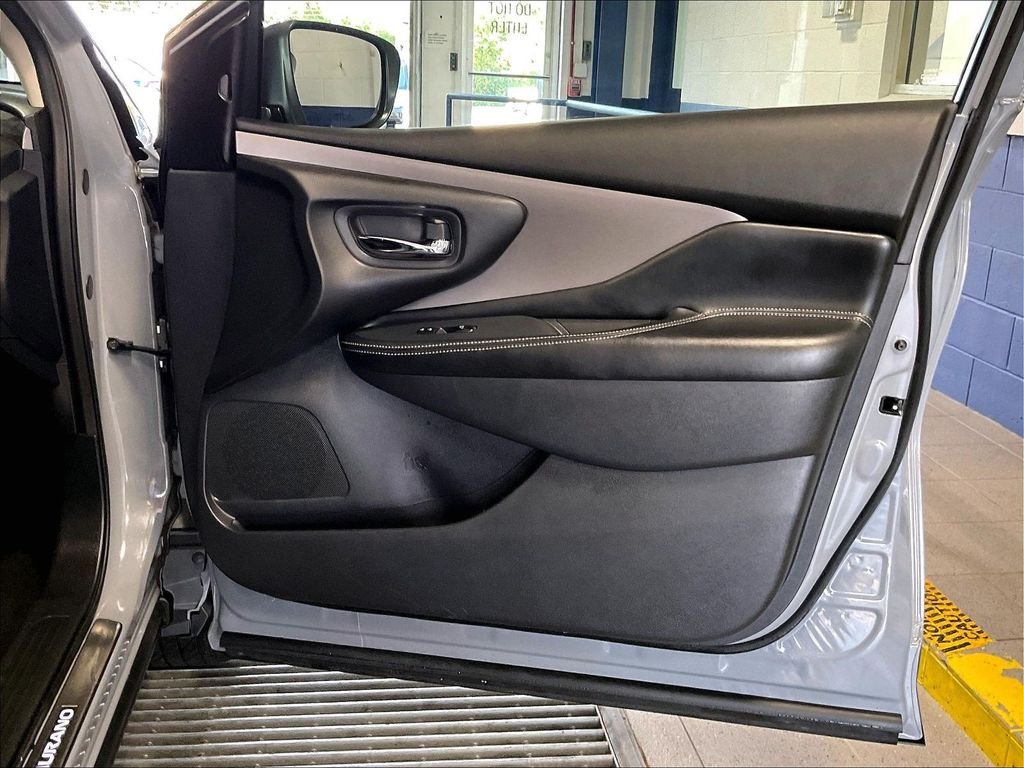 Used 2024 Gray Nissan SV image 12