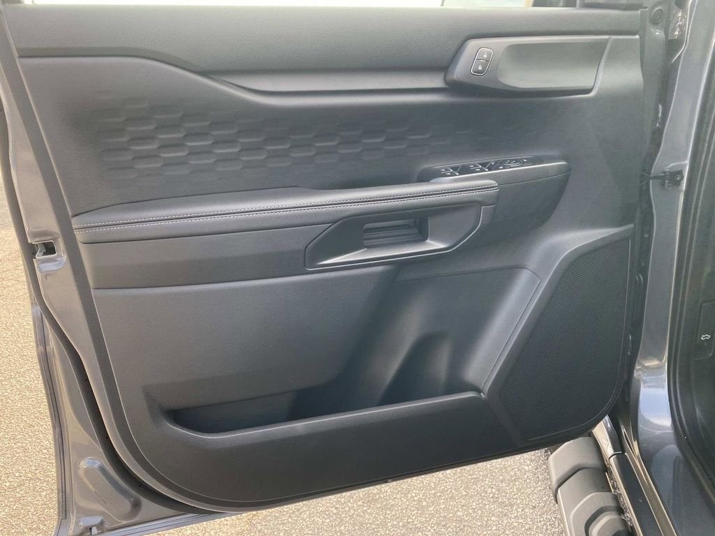 New 2026 Carbonized Gray Metallic Ford XLT image 12