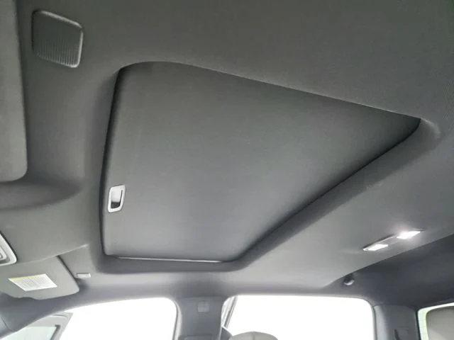 Used 2022 White Chevrolet ZR2 image 22