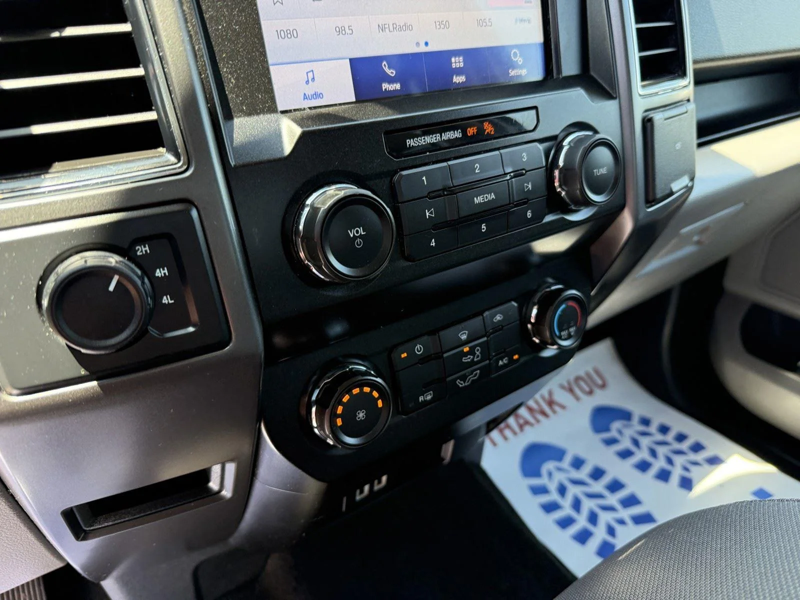 Used 2020 Oxford White Ford XLT image 19
