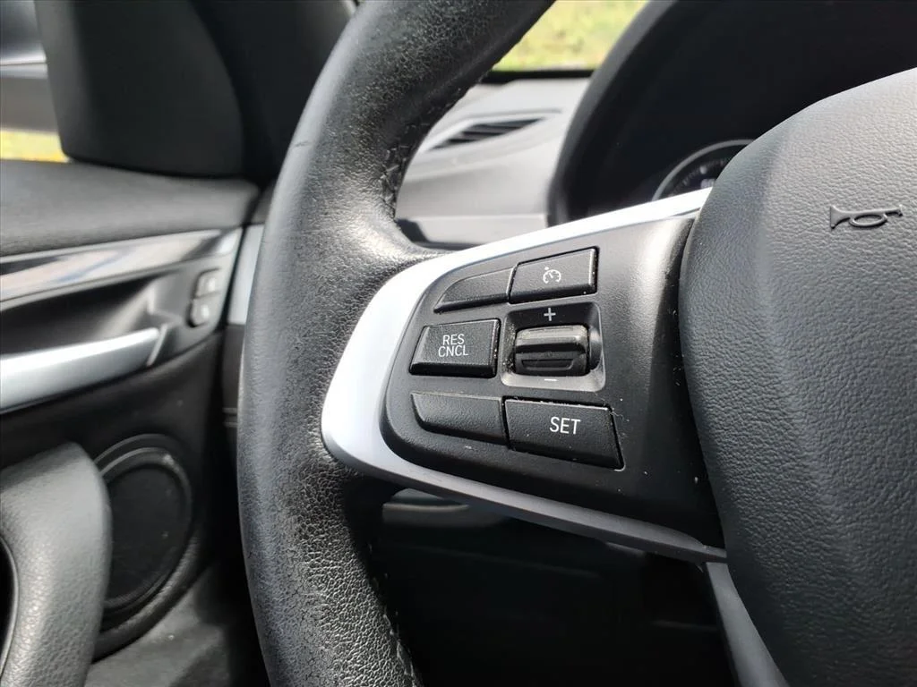 Used 2021 Cashmere Silver Metallic BMW xDrive28i image 16