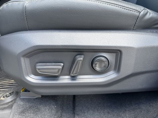 2026 Toyota Tundra Limited - Photo 16