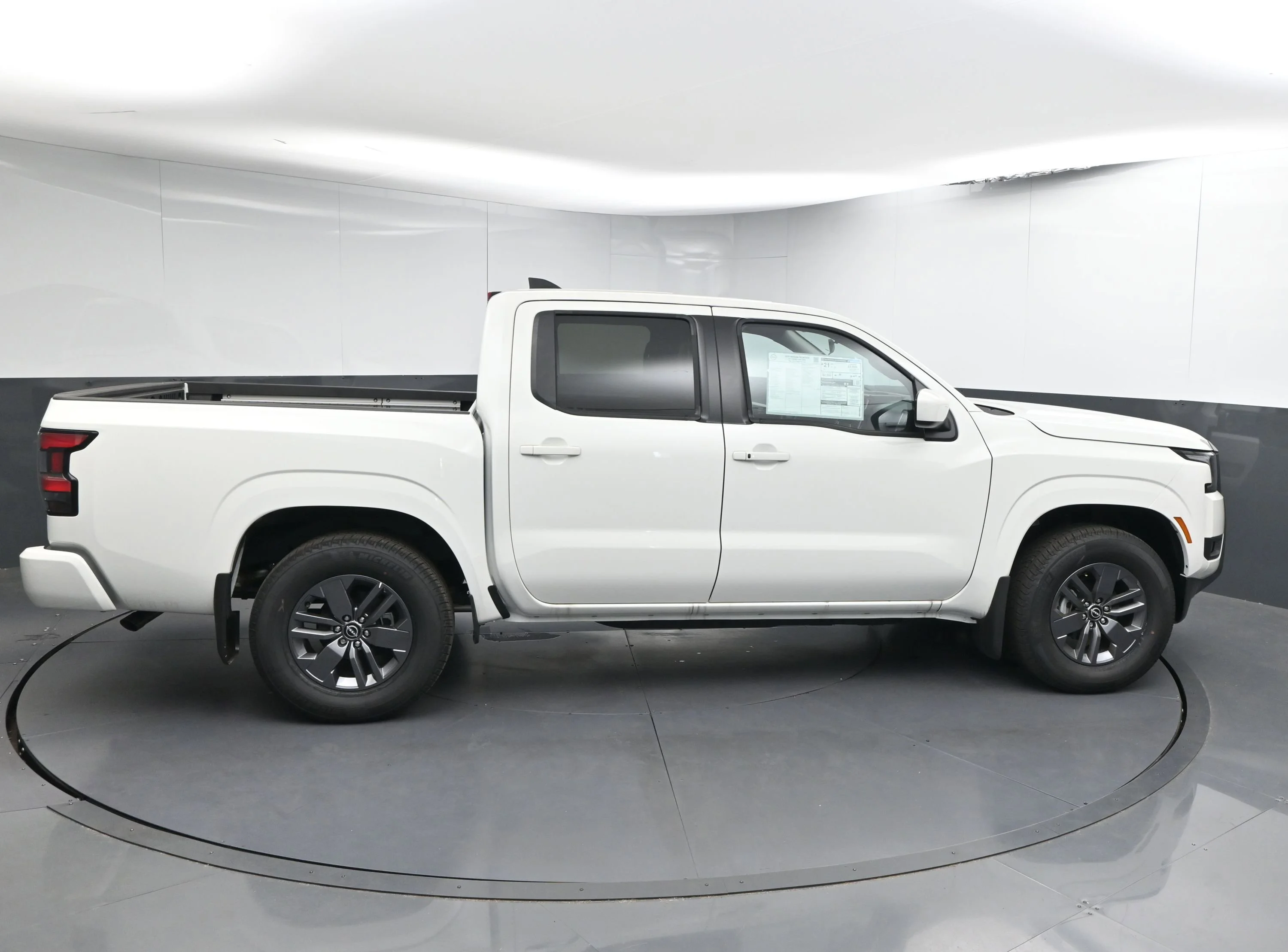 New 2025 Glacier White Nissan Crew Cab SV image 7