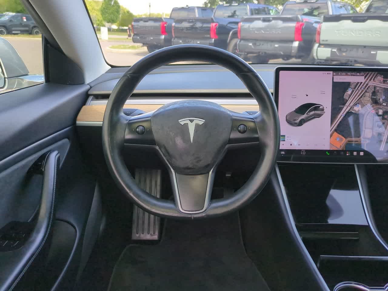 Used 2018  Tesla  image 15