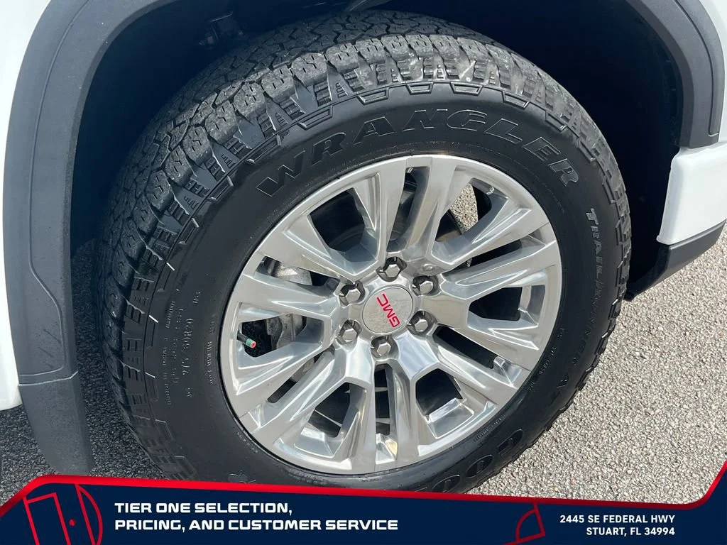 Used 2024 Summit White GMC Denali image 21