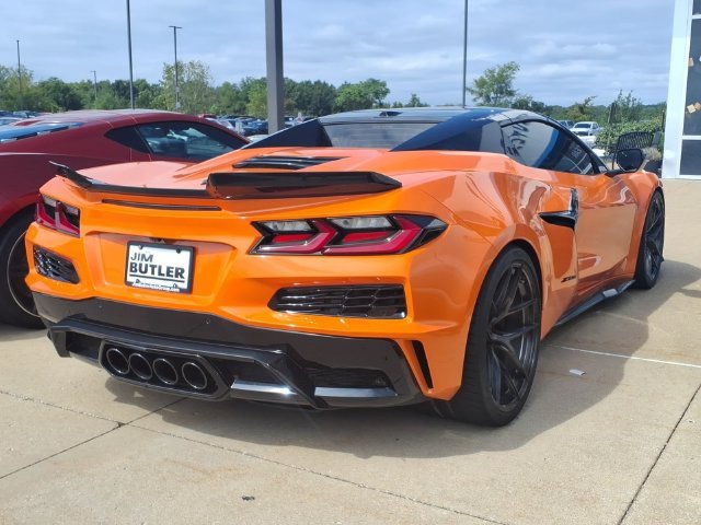 Used 2024 Amplify Orange Tintcoat Chevrolet 2LZ image 20